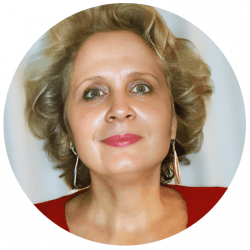 lisa-petrocchi-headshot.png